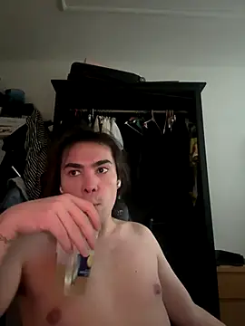 tomuchdrugsinmycum online show from 11-22-25, 12:59