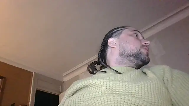 Snapshot of Titilouonlyf69 chatting on 10-18-25, 01:19 Titilouonlyf69 online show from 10-18-25, 01:19