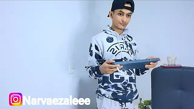 Snapshot of AlejandroLoouis chatting on 10-31-25, 01:50 AlejandroLoouis online show from 10-31-25, 01:50