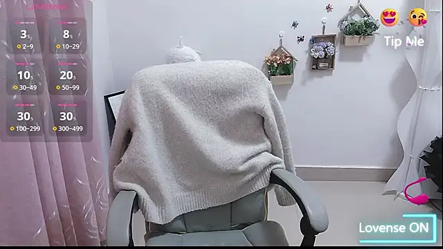 Abb-qiaoyi online show from 11-21-25, 08:51