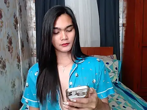 lady in moon online show from 10-09-25, 12:58