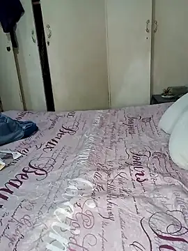 keisha051990 online show from 11-08-25, 04:07