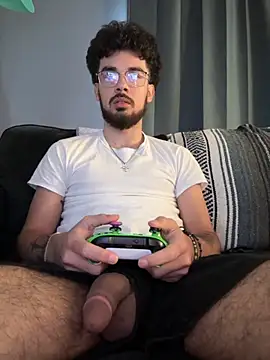 Snapshot of bigbrownpleasure chatting on 09-14-25, 10:20 bigbrownpleasure online show from 09-14-25, 10:20