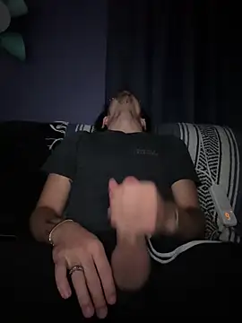 Snapshot of bigbrownpleasure chatting on 11-12-25, 05:30 bigbrownpleasure online show from 11-12-25, 05:30