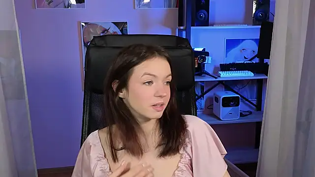 Loona Eclipse online show from 10-07-25, 08:50