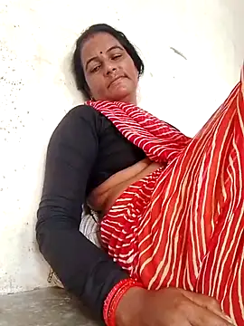 Suhani hot12 online show from 10-08-25, 10:24