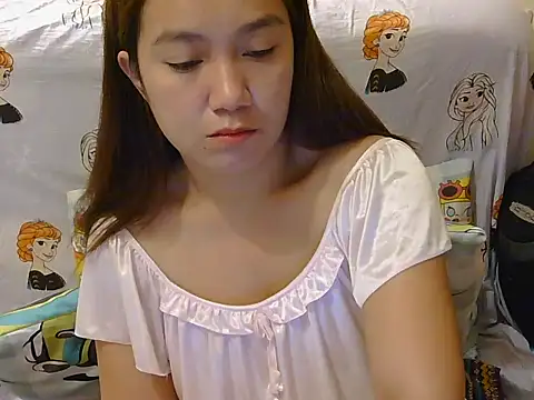 Lovelyclaya online show from 04-18-26, 09:26