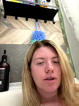 Snapshot of Rebeka_marvel chatting on 10-21-25, 03:24 Rebeka marvel online show from 10-21-25, 03:24