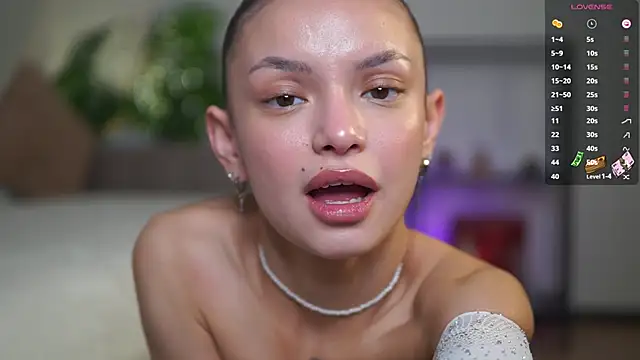 Dubai Choco online show from 10-13-25, 05:07