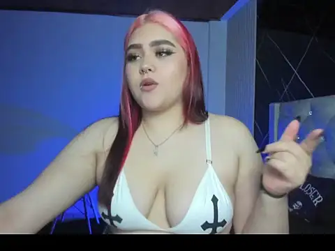 Snapshot of im_bunny__ chatting on 10-30-25, 11:22 im bunny online show from 10-30-25, 11:22