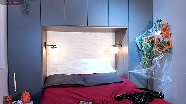 MrJustin  online show from 10-28-25, 08:00