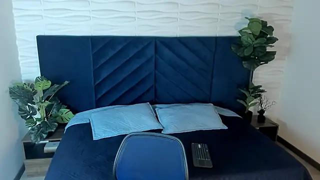 MrJustin  online show from 11-28-25, 07:49