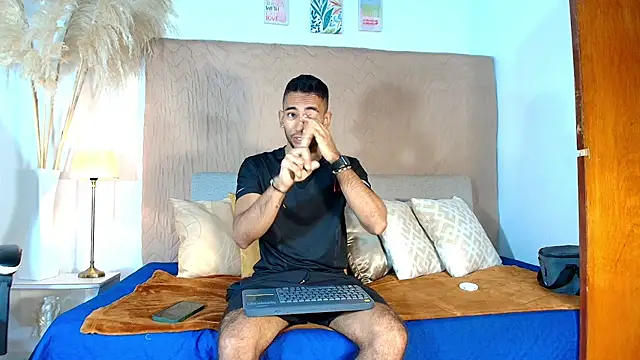 MaicolParker  online show from 07-27-26, 12:12