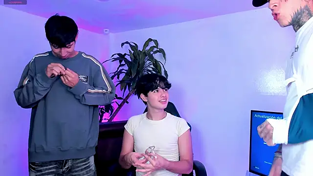 Handsomeboyss19 online show from 09-19-25, 01:40