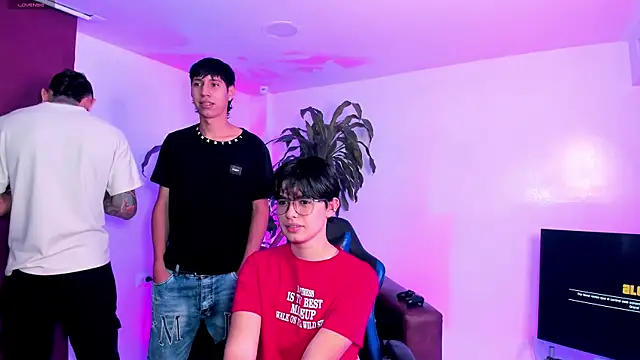 Handsomeboyss19 online show from 09-20-25, 01:39