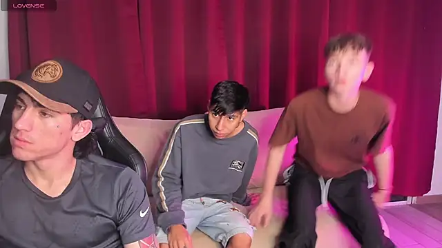 Handsomeboyss19 online show from 10-03-25, 01:24