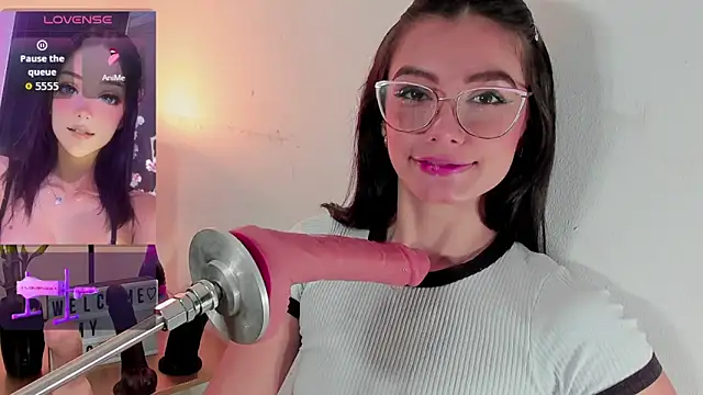 Snapshot of valentinna_montess chatting on 11-04-25, 01:21 valentinna montess online show from 11-04-25, 01:21