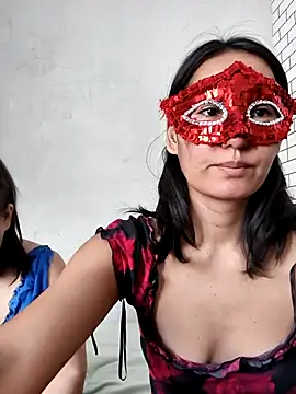 Snapshot of Luu-Lii777 chatting on 02-09-26, 04:27 Luu-Lii777 online show from 02-09-26, 04:27