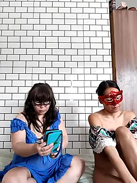 Snapshot of Luu-Lii777 chatting on 04-08-26, 07:08 Luu-Lii777 online show from 04-08-26, 07:08