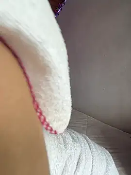 Mia salinass online show from 12-15-25, 06:56