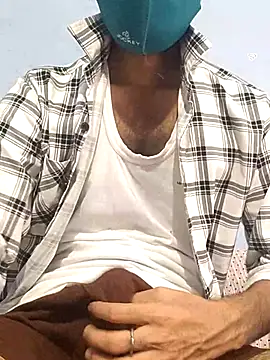 Snapshot of GirlsCrush_ chatting on 09-26-25, 08:29 GirlsCrush online show from 09-26-25, 08:29