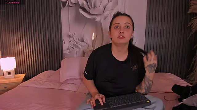SarahCastro1  online show from 07-15-26, 02:50