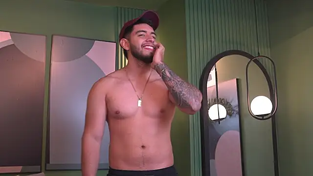 Snapshot of Nick_Vans chatting on 09-09-25, 12:48 Nick Vans online show from 09-09-25, 12:48