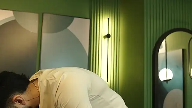 Snapshot of Nick_Vans chatting on 09-12-25, 12:27 Nick Vans online show from 09-12-25, 12:27