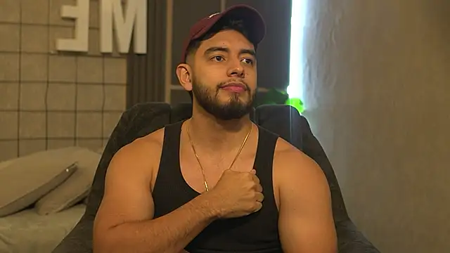 Snapshot of Nick_Vans chatting on 09-20-25, 08:32 Nick Vans online show from 09-20-25, 08:32