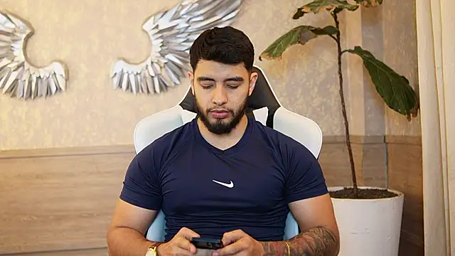 Snapshot of Nick_Vans chatting on 09-28-25, 02:17 Nick Vans online show from 09-28-25, 02:17