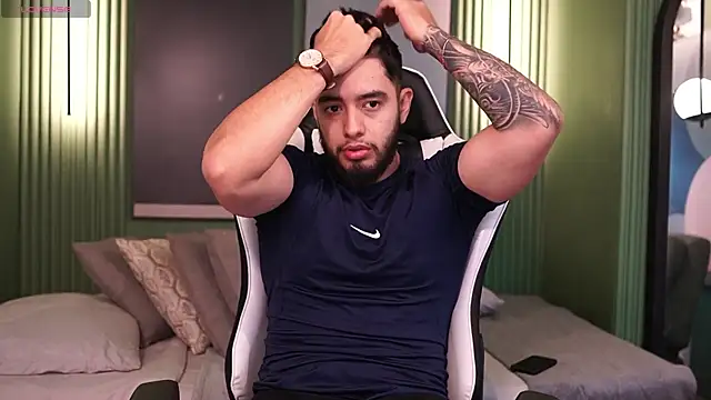 Snapshot of Nick_Vans chatting on 10-07-25, 12:24 Nick Vans online show from 10-07-25, 12:24