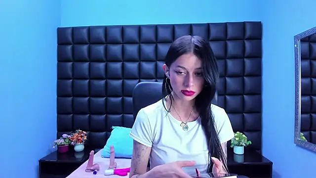 Dulce Miaa  online show from 02-25-26, 05:44