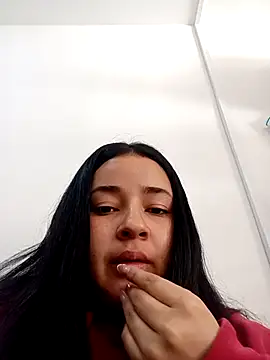 Emmy   online show from 11-25-25, 04:18