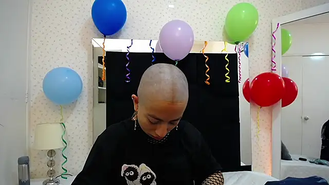 LunaRichy  online show from 09-24-25, 12:41