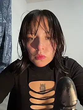 Snapshot of aliciia_23 chatting on 10-27-25, 11:09 aliciia 23 online show from 10-27-25, 11:09