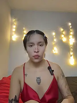 Snapshot of aliciia_23 chatting on 12-02-25, 02:17 aliciia 23 online show from 12-02-25, 02:17