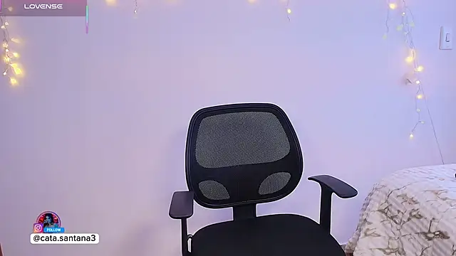 Snapshot of Cataliina_Santhana chatting on 12-18-25, 06:47 Cataliina Santhana online show from 12-18-25, 06:47