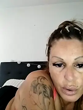 canariamorbosa online show from 10-16-25, 01:12