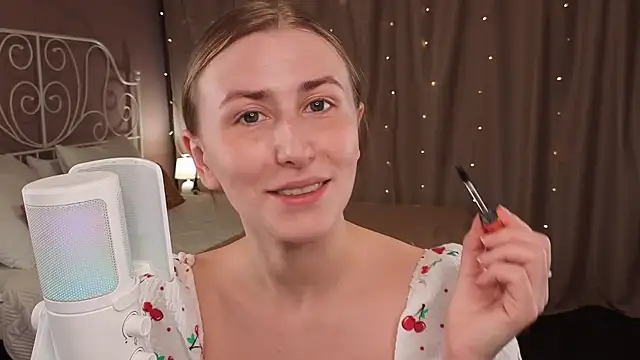 Snapshot of VesperaCeleste chatting on 11-08-25, 05:40 VesperaCeleste online show from 11-08-25, 05:40