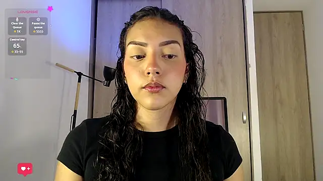 Snapshot of WendySuns_ chatting on 10-18-25, 01:08 WendySuns online show from 10-18-25, 01:08
