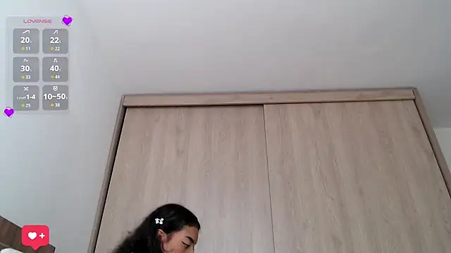 Snapshot of WendySuns_ chatting on 10-28-25, 06:43 WendySuns online show from 10-28-25, 06:43