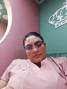 Snapshot of tiffany_Johnson1 chatting on 09-29-25, 06:02 tiffany Johnson1 online show from 09-29-25, 06:02