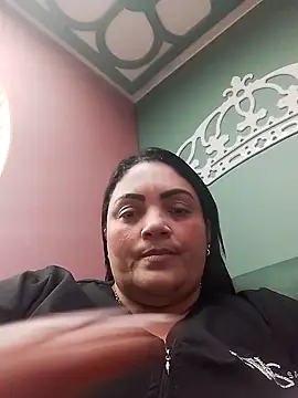 Snapshot of tiffany_Johnson1 chatting on 10-14-25, 05:58 tiffany Johnson1 online show from 10-14-25, 05:58