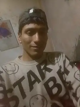 Bebicho14 online show from 12-21-25, 07:37