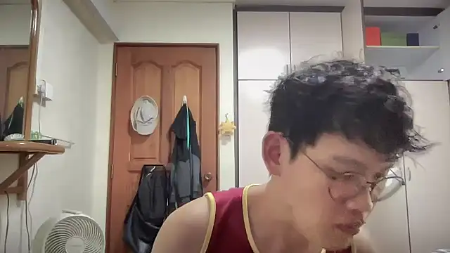 Passionatetwink2 online show from 09-17-25, 05:42