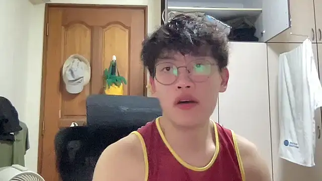 Passionatetwink2 online show from 02-02-26, 11:42