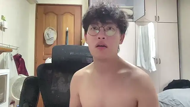 Passionatetwink2 online show from 02-26-26, 09:30