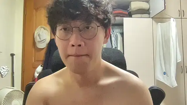 Passionatetwink2 online show from 03-06-26, 10:34