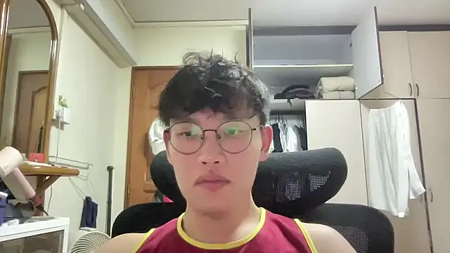 Passionatetwink2 online show from 05-09-26, 03:17