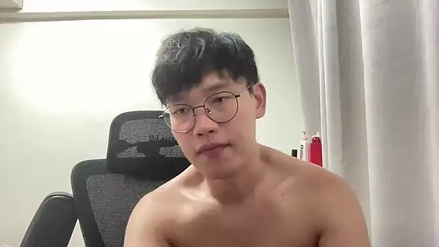Passionatetwink2 online show from 07-18-26, 08:29